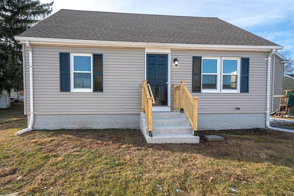 40 Carpenter Ave - Photo 1