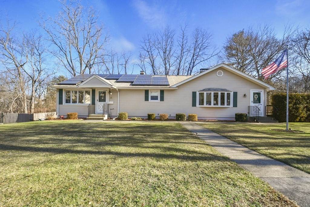 11 Woodland St - Photo 1