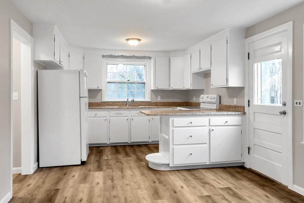 155 Pleasant St - Photo 1