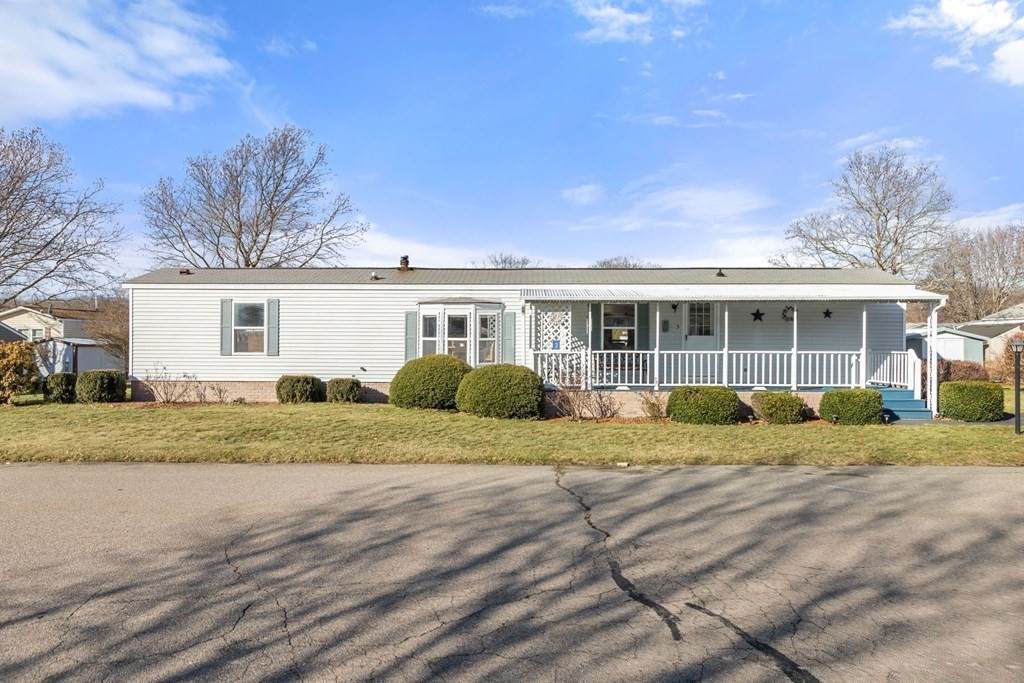 3 Elliot Drive - Photo 1