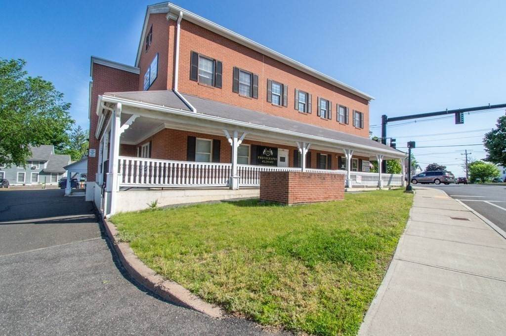 1 Main St - Photo 1