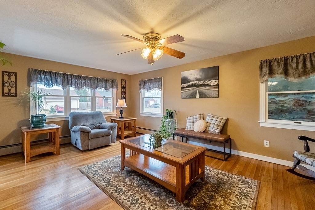 142 Jacob St - Photo 1
