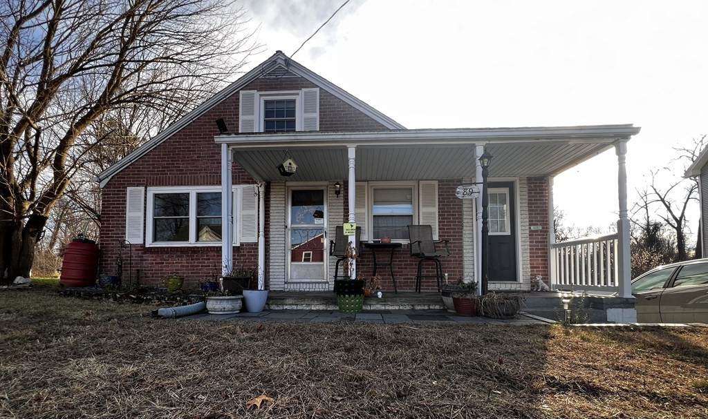 89 Agnes St - Photo 1