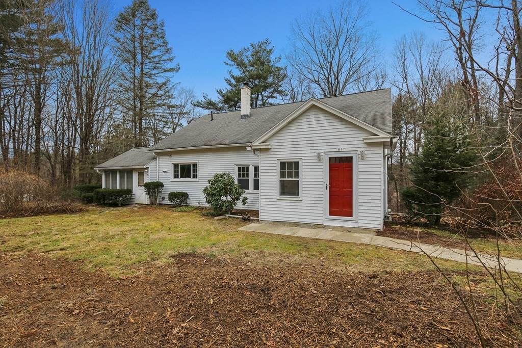 61 East Brimfield Road - Photo 1