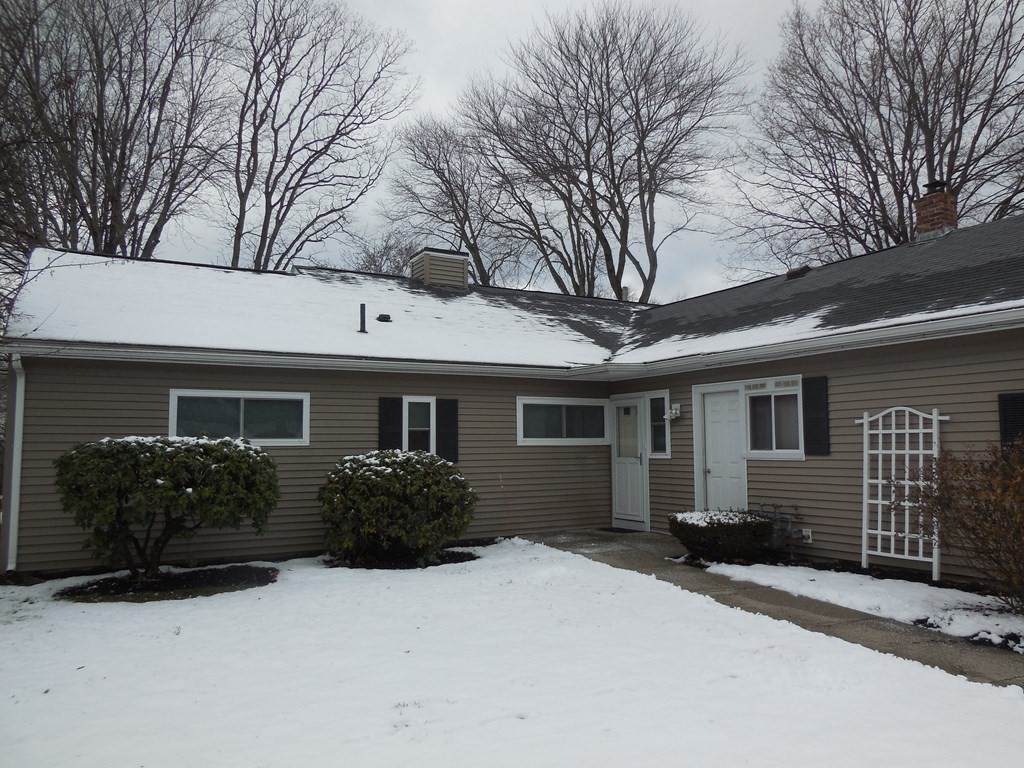 111 Horseshoe Drive - Photo 1