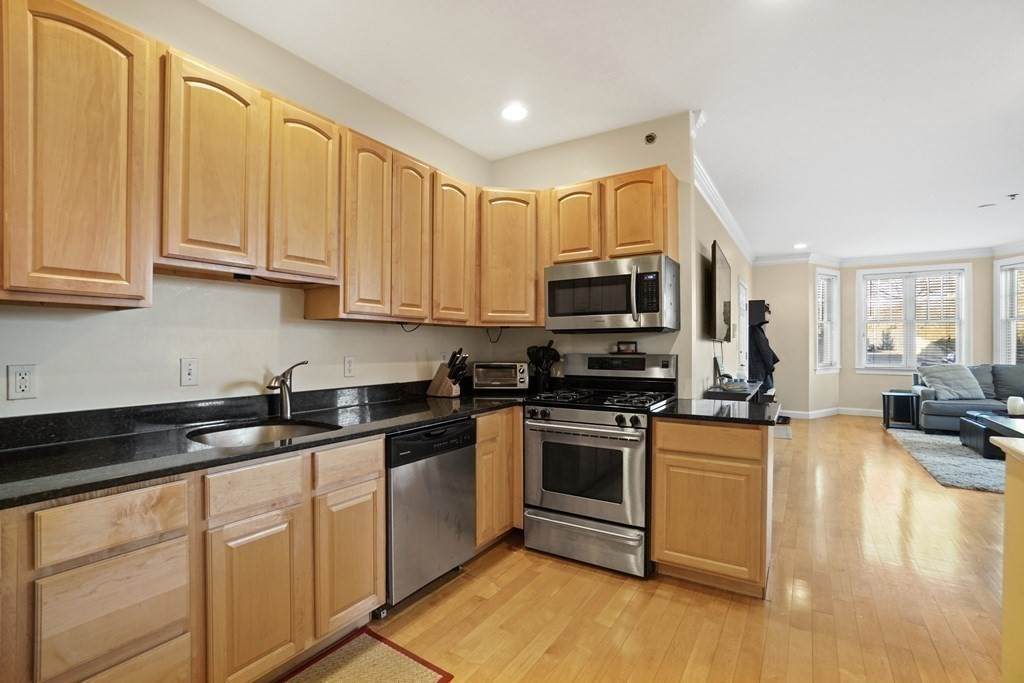 8 Howell - Photo 1