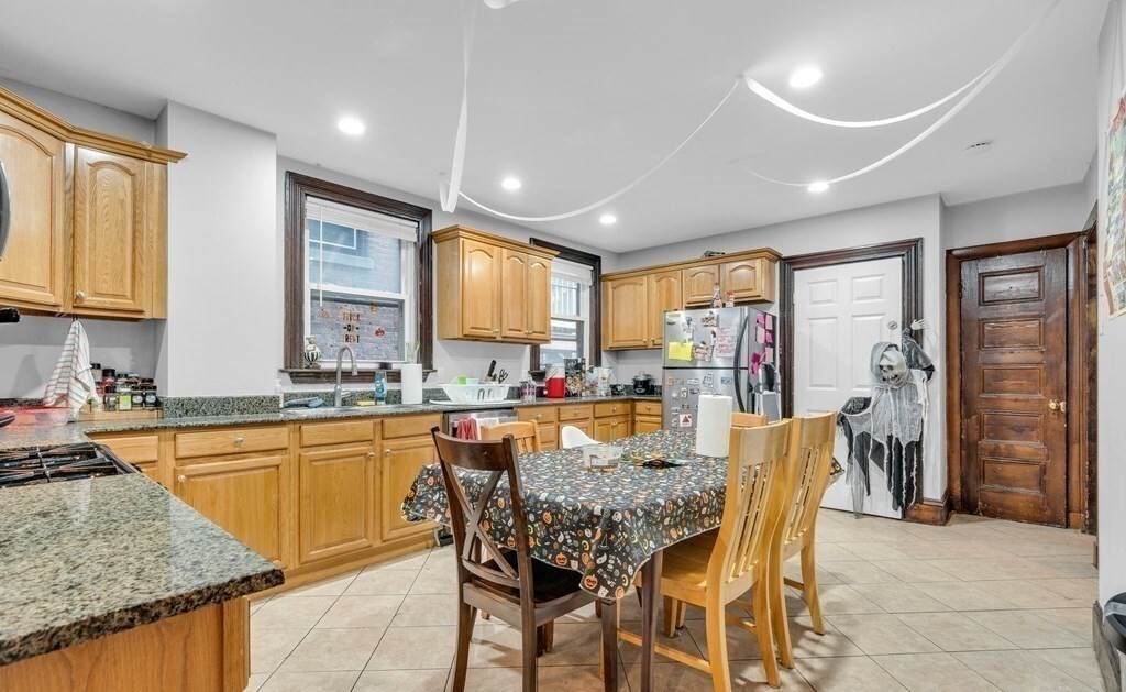 180 St Alphonsus - Photo 1