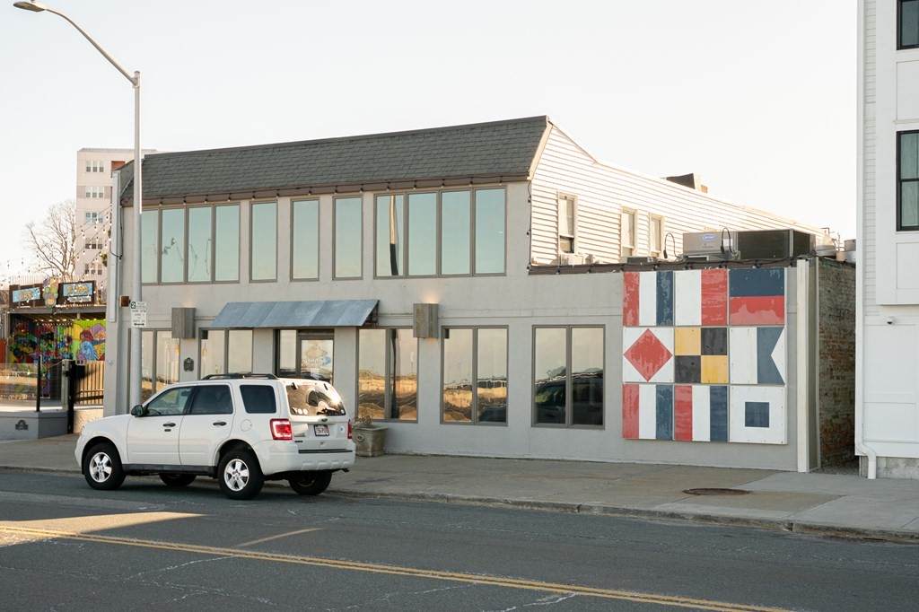 145 Nantasket Ave - Photo 1