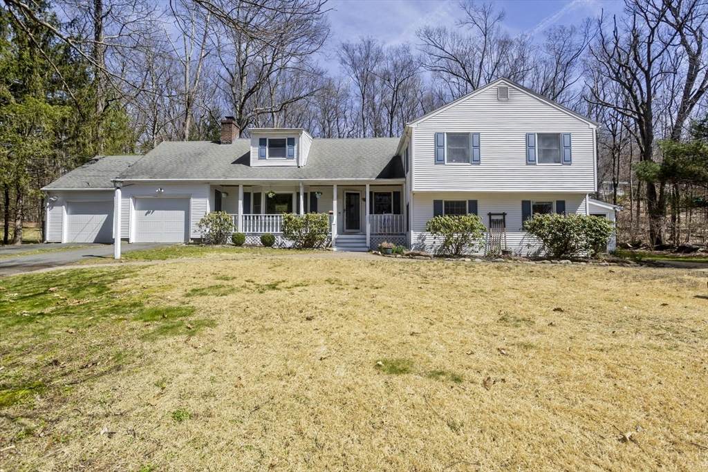 11 Old Coach Cir - Photo 1