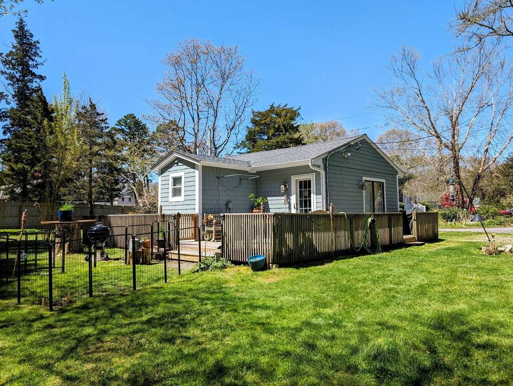 12 Richards Way - Photo 1