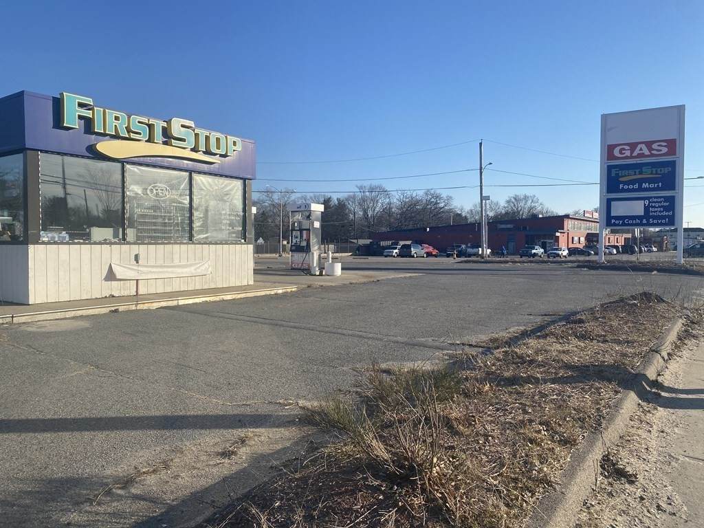 584 Washington Street - Photo 1