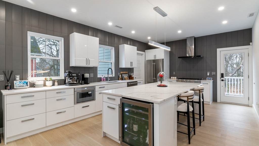 41 Central Ave - Photo 1