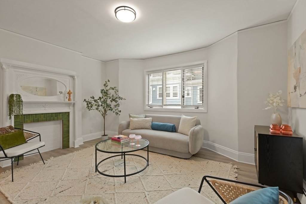 3 Regent Circle - Photo 1