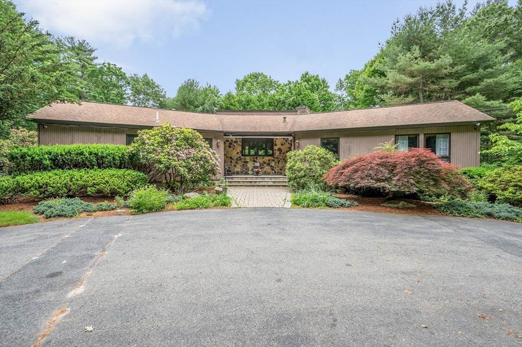 9 Bridle Path Way - Photo 1