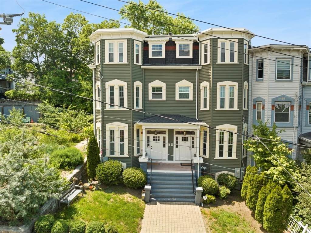 9 Everett Ave - Photo 1