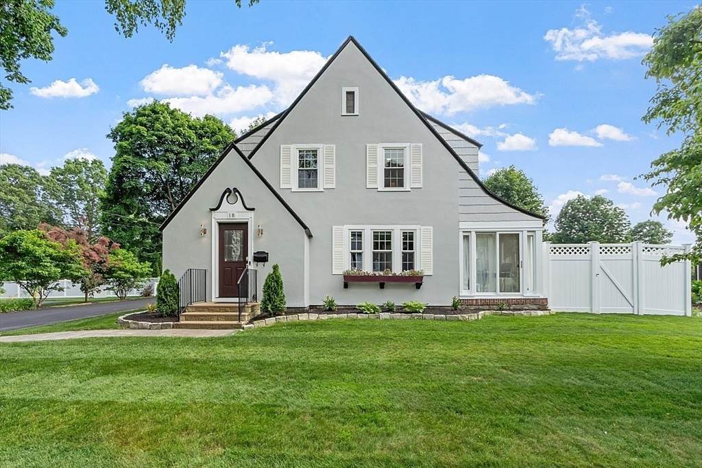 18 Merriam Ave - Photo 1
