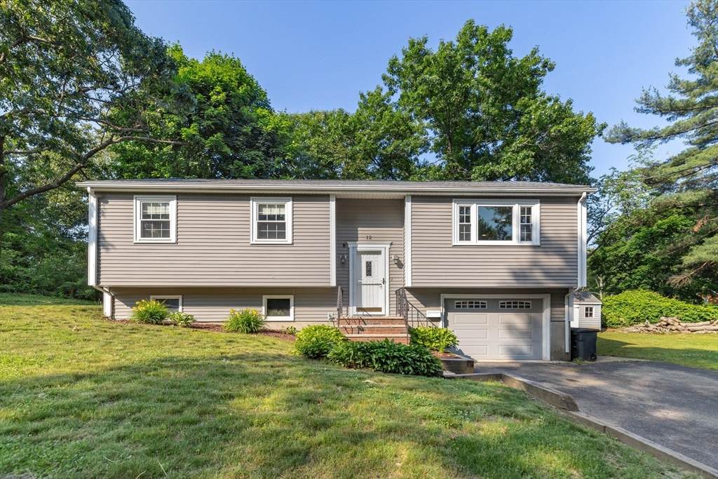 12 Oakwood Ave - Photo 1