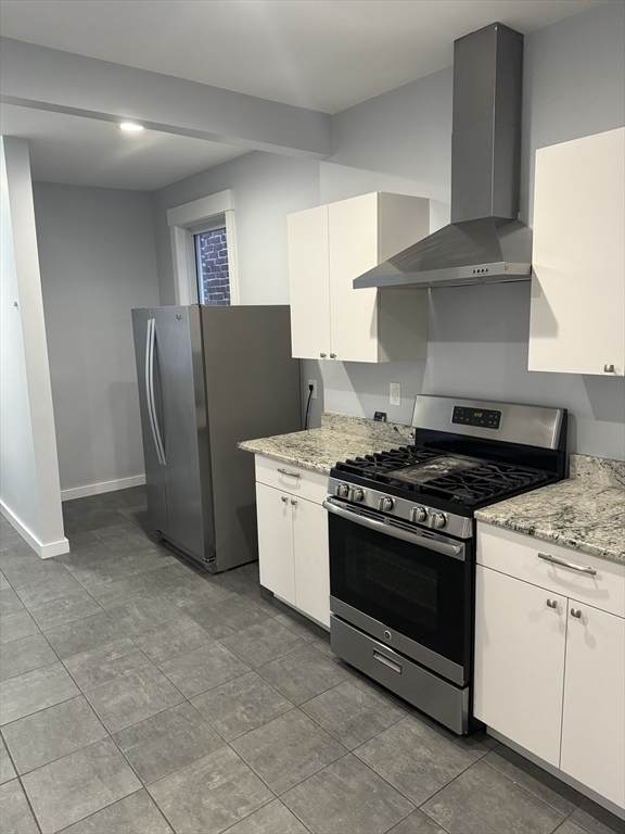 137 Orleans Street - Photo 1