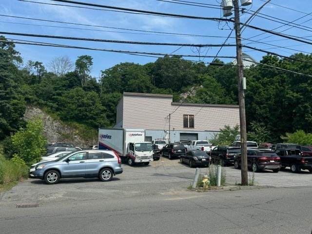 99 Lincoln Ave - Photo 1