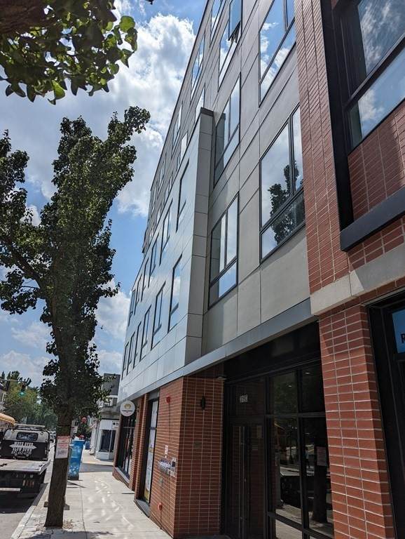 3193 Washington St. - Photo 1