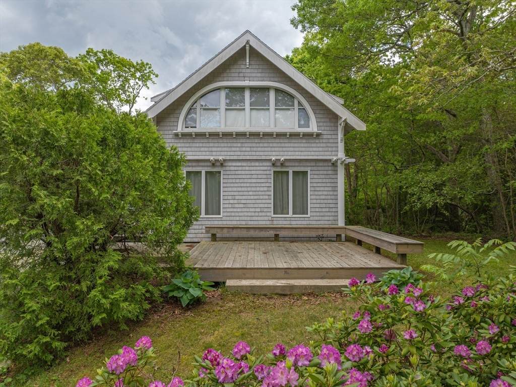 21 Glen Avenue - Photo 1