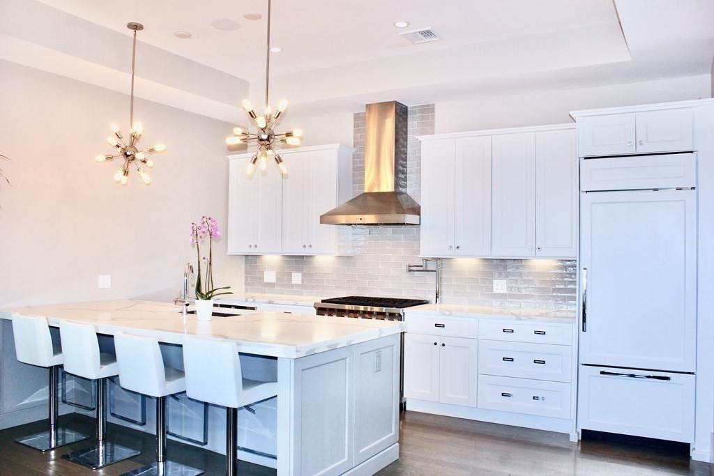 621 E 1st Street - Photo 1