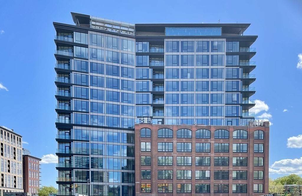 100 Shawmut Ave - Photo 1