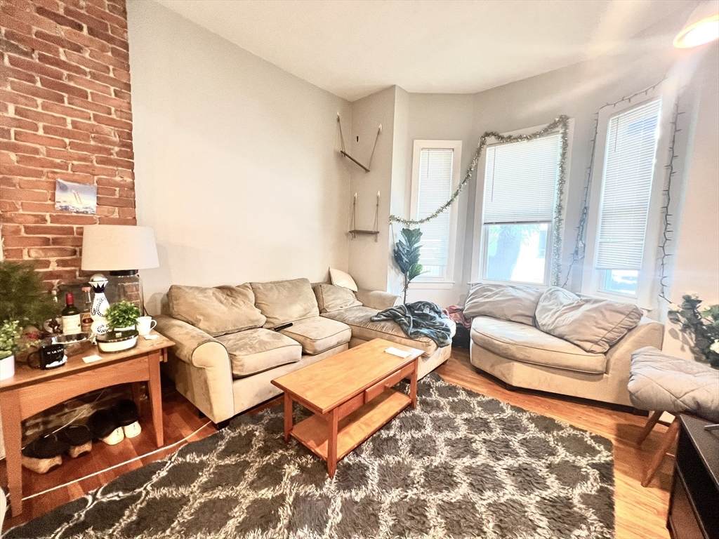 218 Columbia - Photo 1