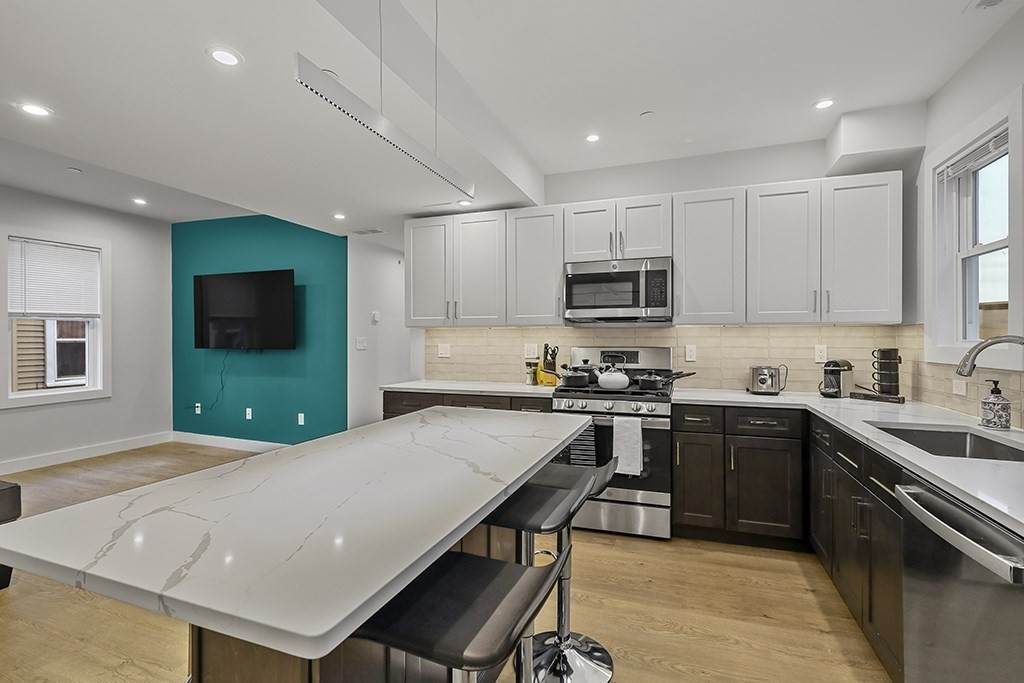 15 Maine Terrace - Photo 1