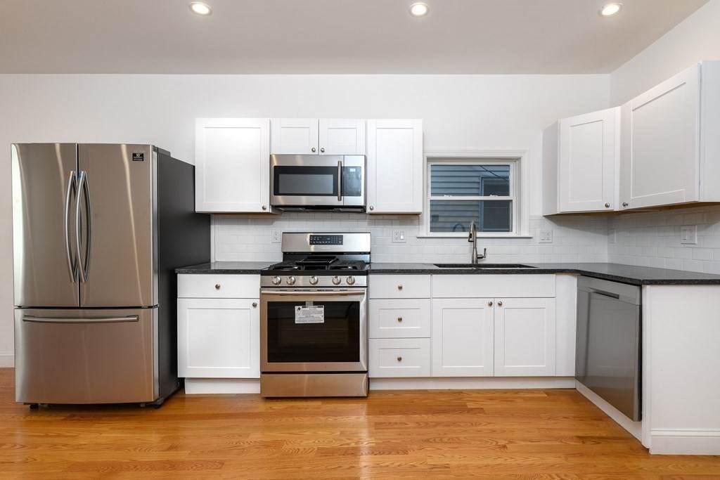 236 Havre St - Photo 1