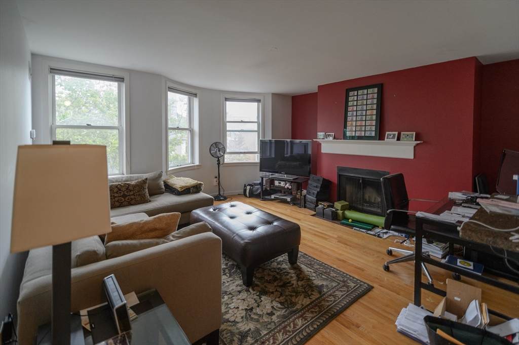 345 Harvard Street - Photo 1