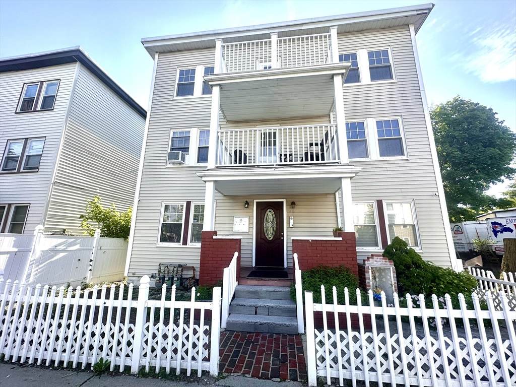 911 Hyde Park Ave - Photo 1