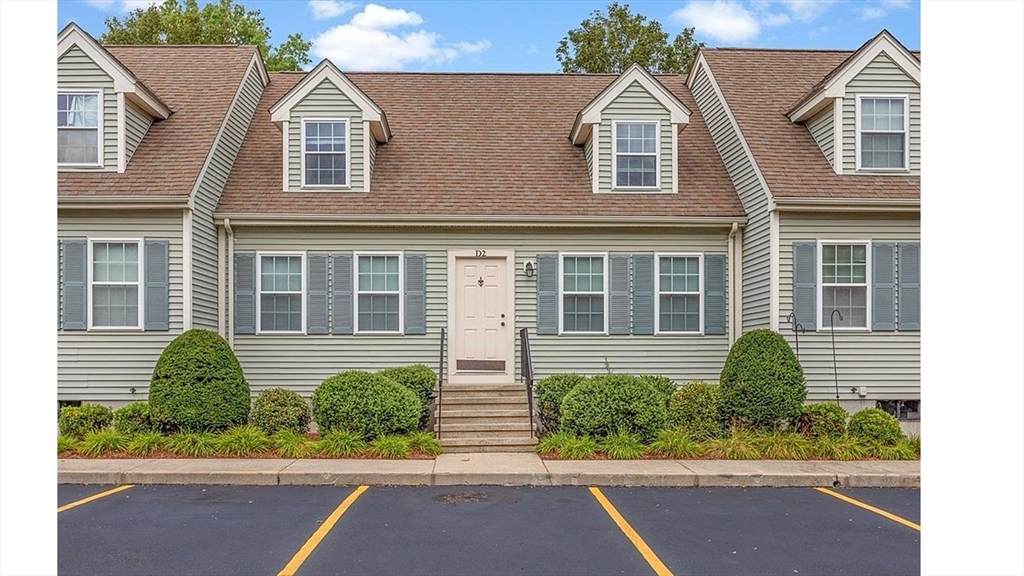 25 W Howard St - Photo 1