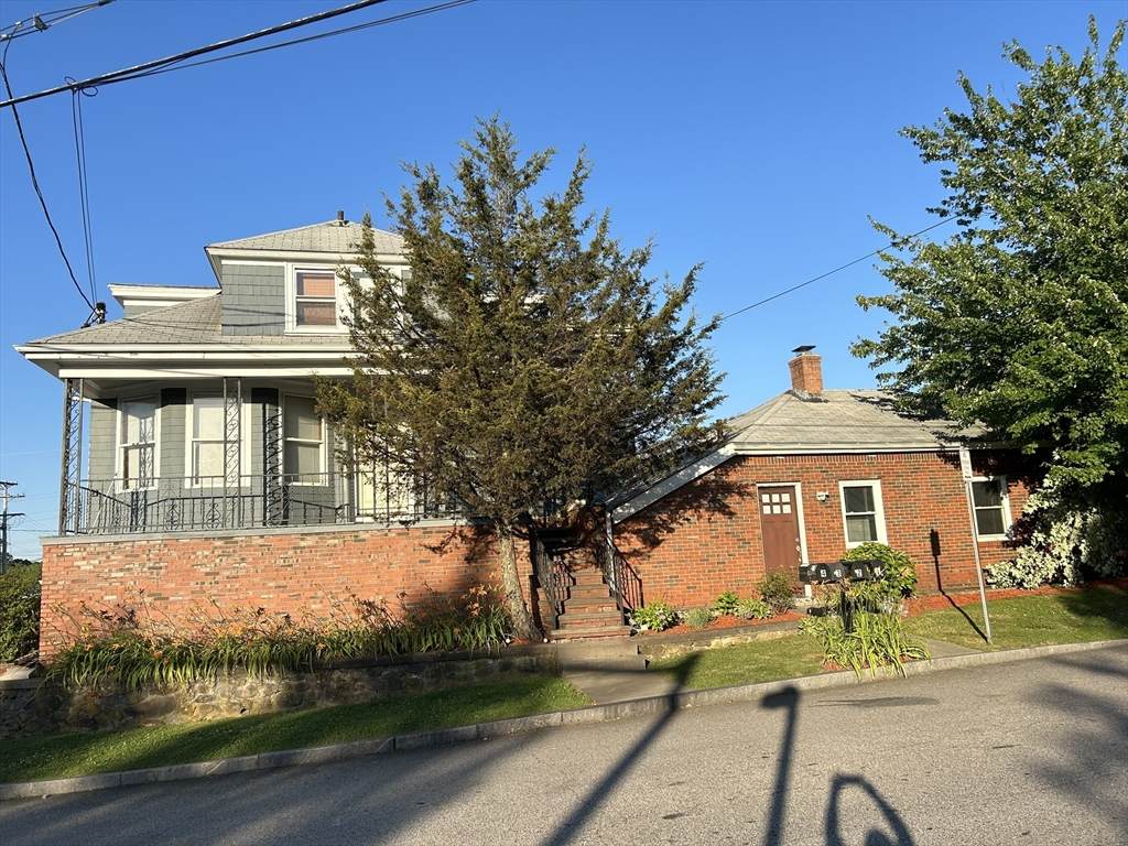 569 Winthrop Street - Photo 1