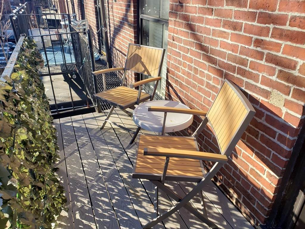 313 Beacon St - Photo 1