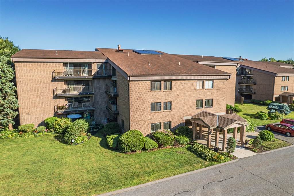 4 Ledgewood Way - Photo 1