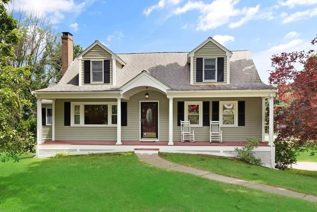 65 Richards Ave - Photo 1