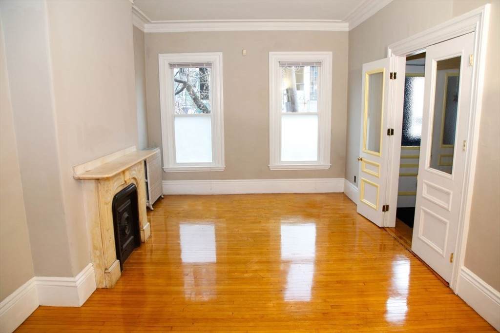 32 Pearl St - Photo 1