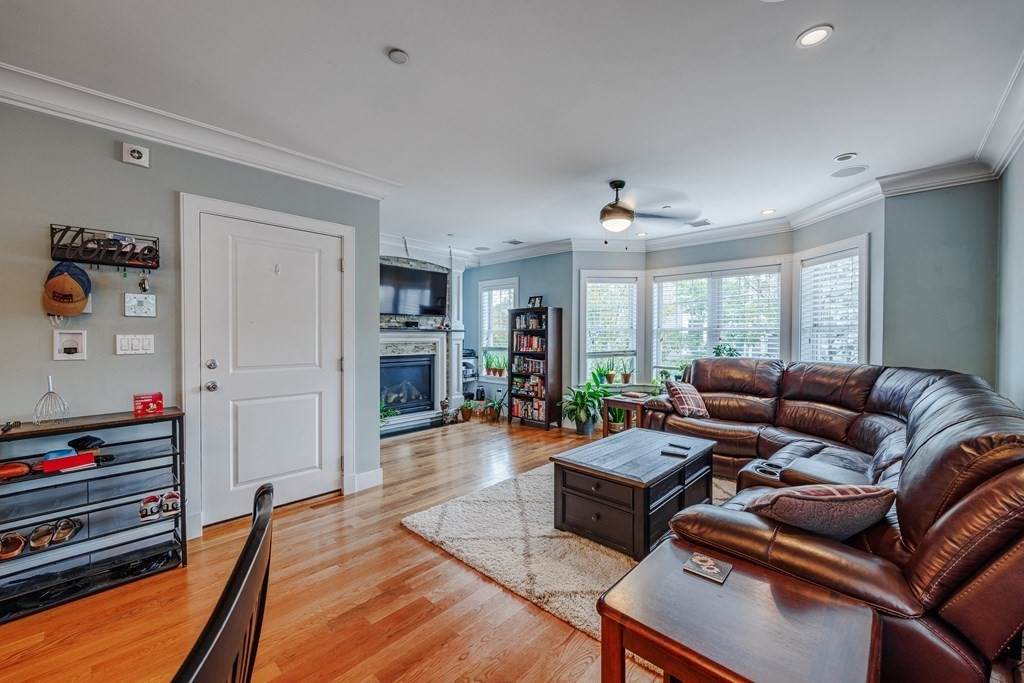 46 Mount Vernon St - Photo 1