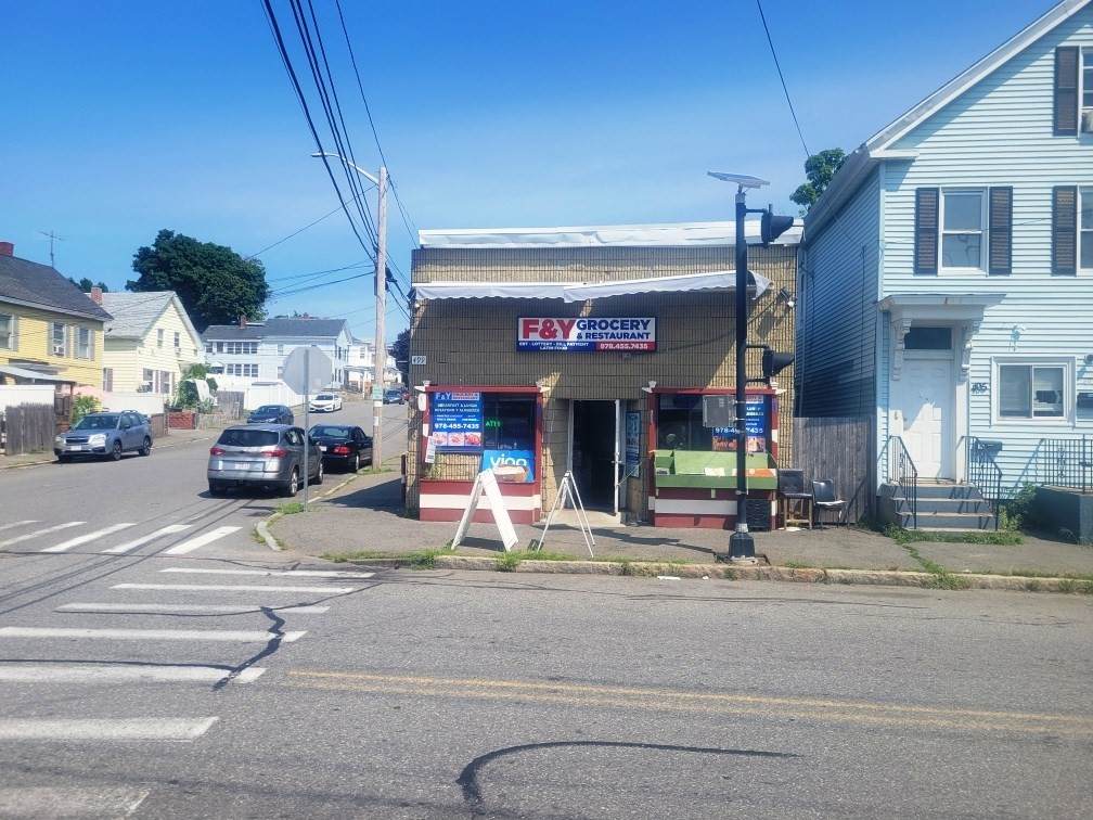 497-499 Broadway Street - Photo 1