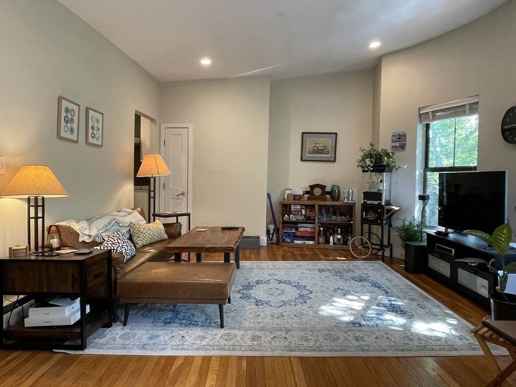 219 West Springfield Street - Photo 1