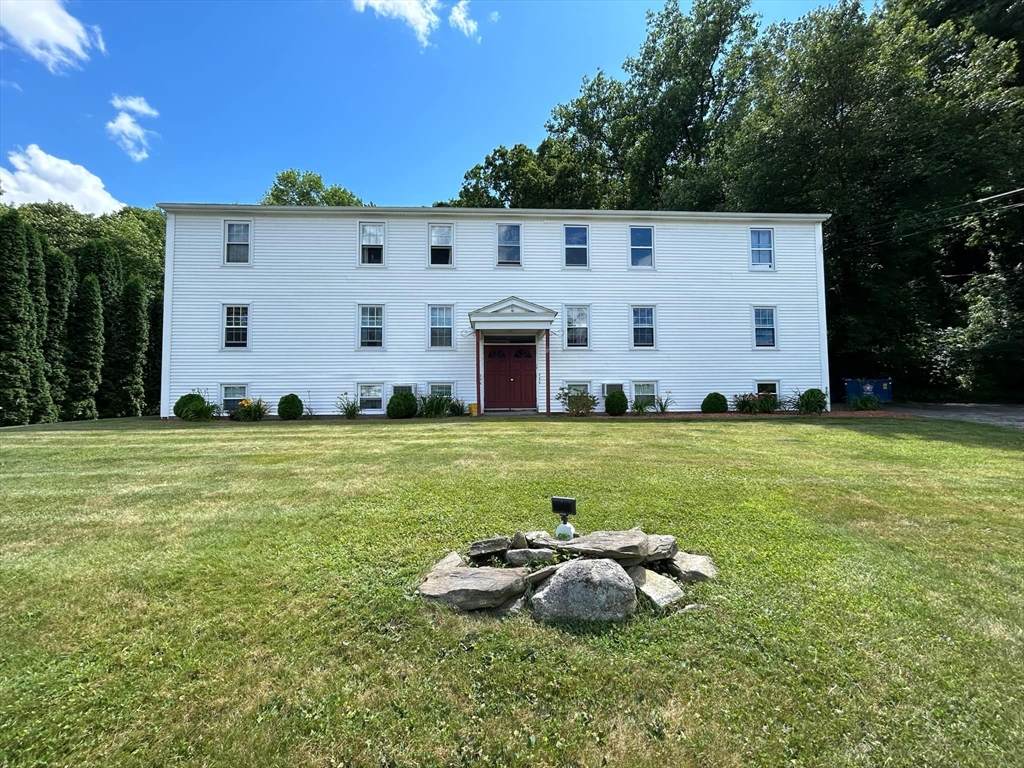 17 Southbridge Rd - Photo 1