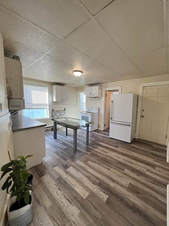 631 Somerset Ave - Photo 1