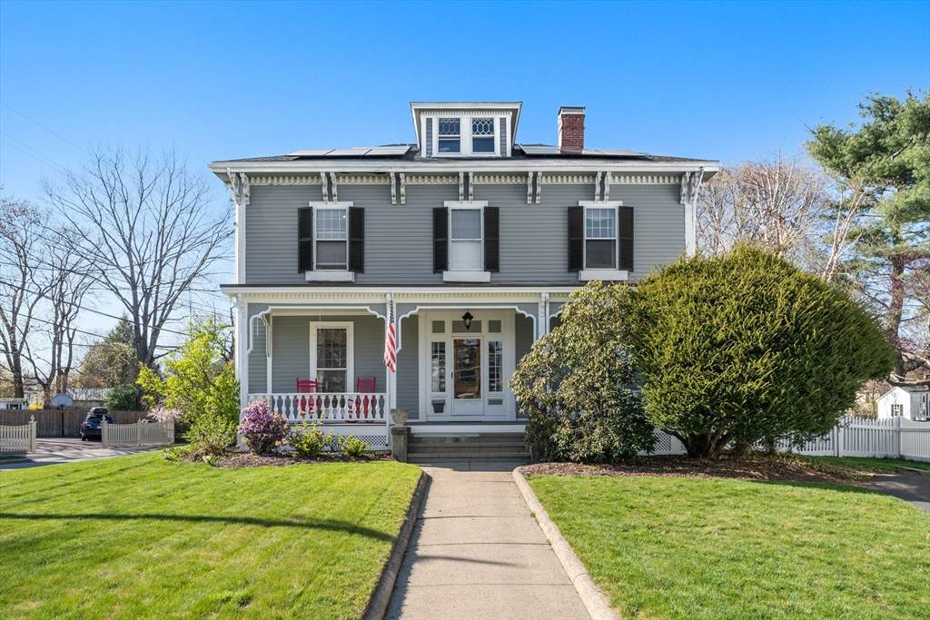 215 Auburndale Avenue - Photo 1