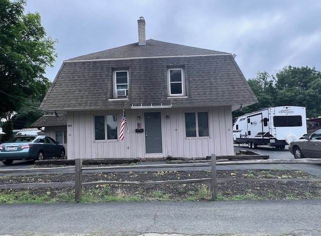 162 South St - Photo 1