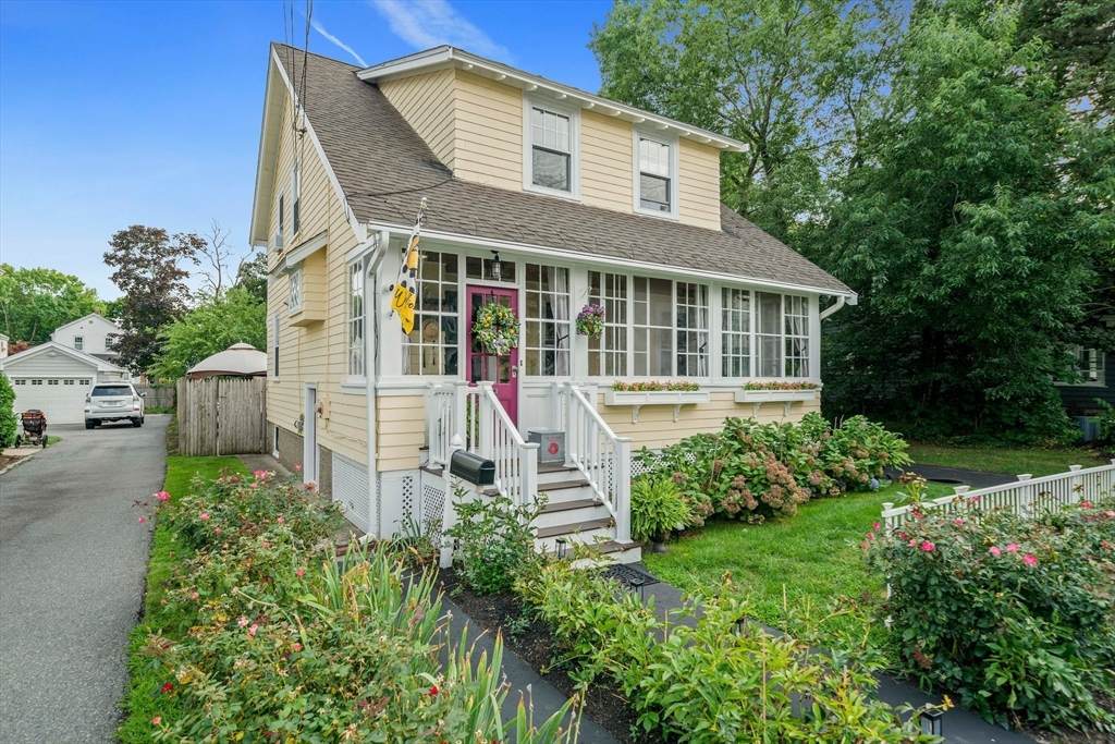 61 Houston Avenue - Photo 1