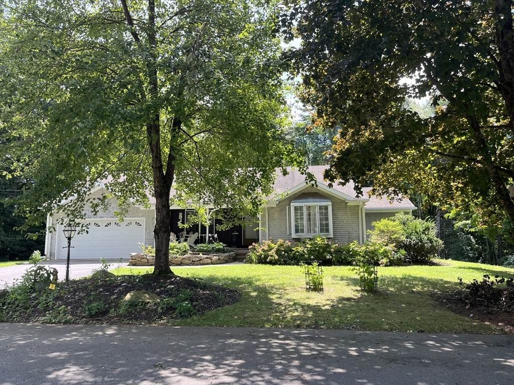 7 Acorn Ln - Photo 1