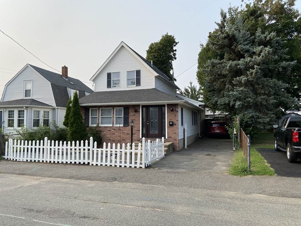 66 Charles St - Photo 1