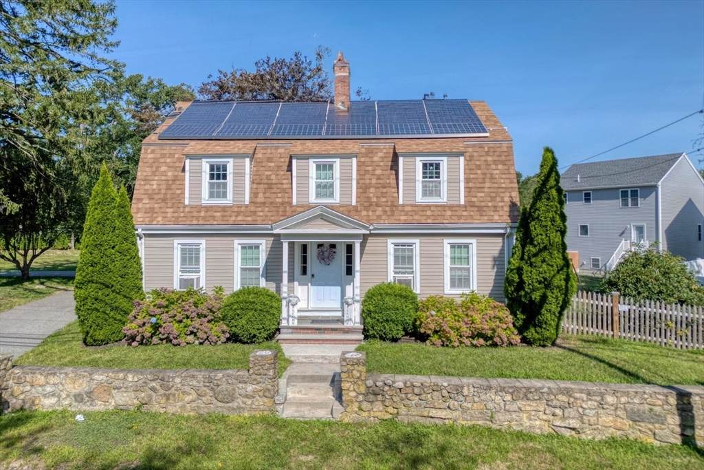 263 Chestnut St - Photo 1