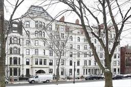 160 Commonwealth - Photo 1